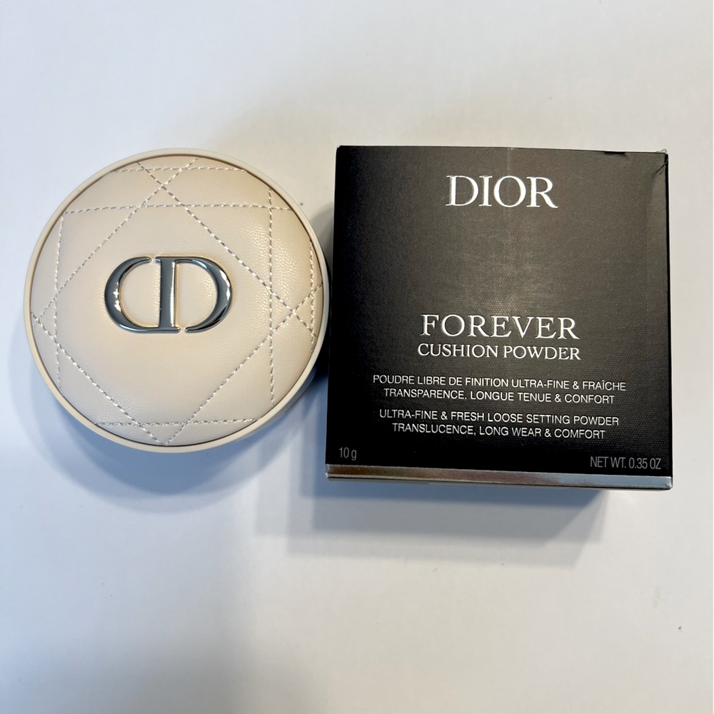 BNIB _ Dior Forever Loose Cushion Powder - Light